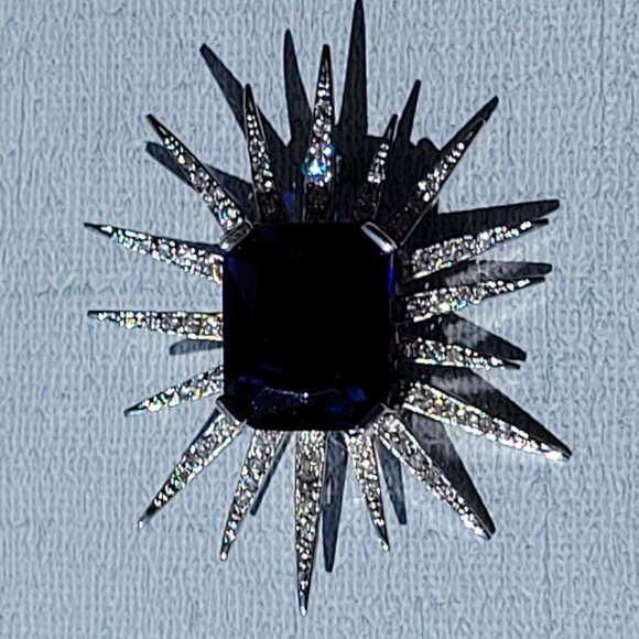 Vintage Silver Starburst Brooch Pin With Deep Blue Glass Gem & Clear Rhinestones - Picture 3 of 10